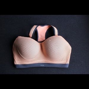 NWT Incredible by Victoria's Secret Sports Bra