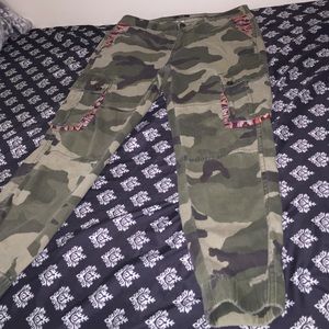 Urban Outfitters Camo Pants / Joggers