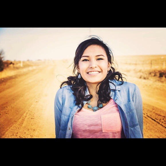 Meet your Posher, Aubree - Picture 1 of 1