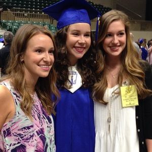 Meet your Posher, Elizabeth