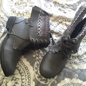 FINAL OFFERS 2 in 1 Fall bootie