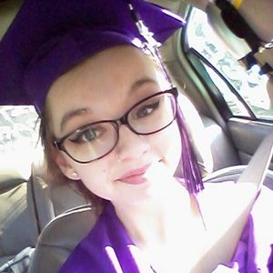 Meet your Posher, Katelyn