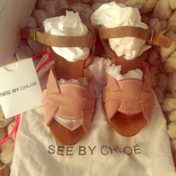 Pink & taupe suede sandals w/ wear. Style:SB14102