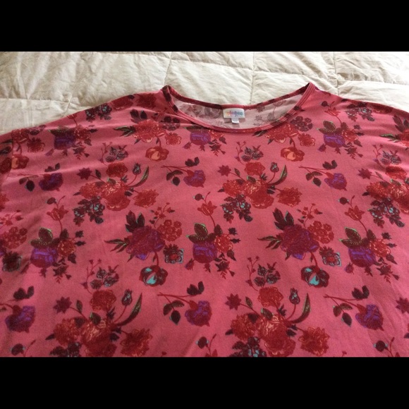 LULAROE TUNIC SIZE 3X. IRMA