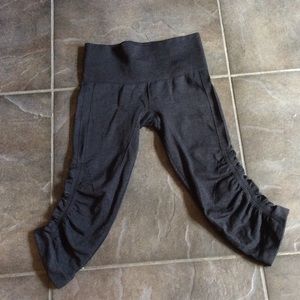 Lululemon Wonder Under crop pants