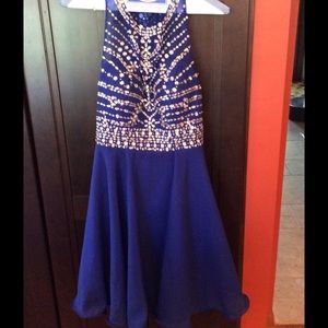 Never worn. Too big. Can't return. GREAT FOR NYE!