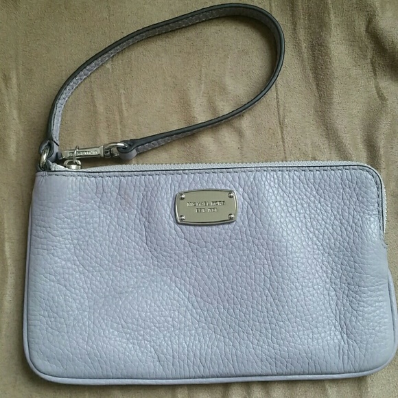 Authentic Michael Kors wristlet