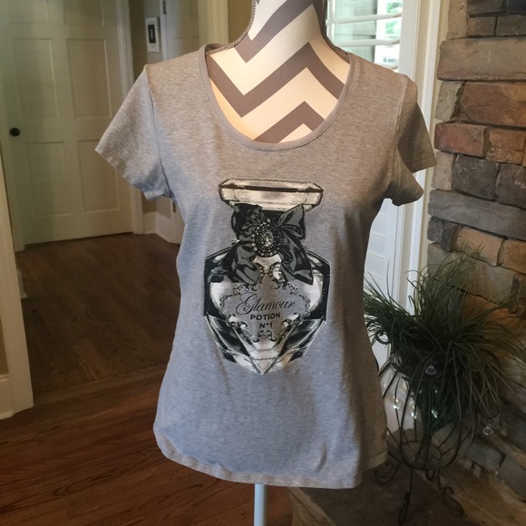 White House Black Market fun T-shirt