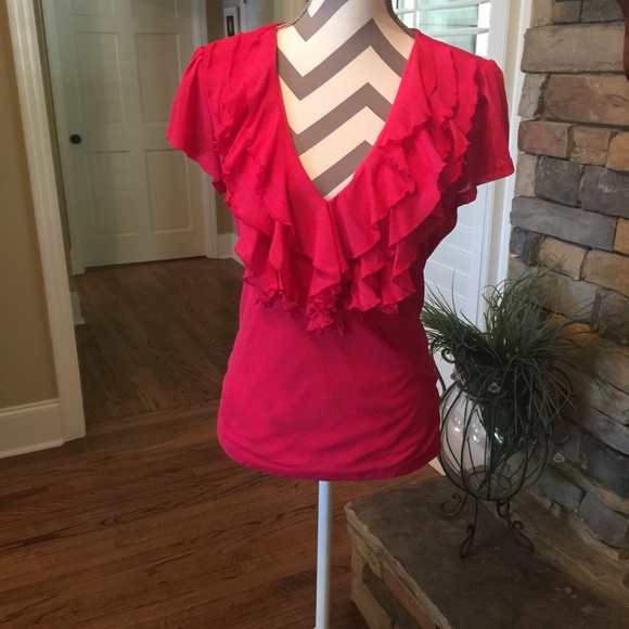 East 5th fun Ruffle V-neck blouse