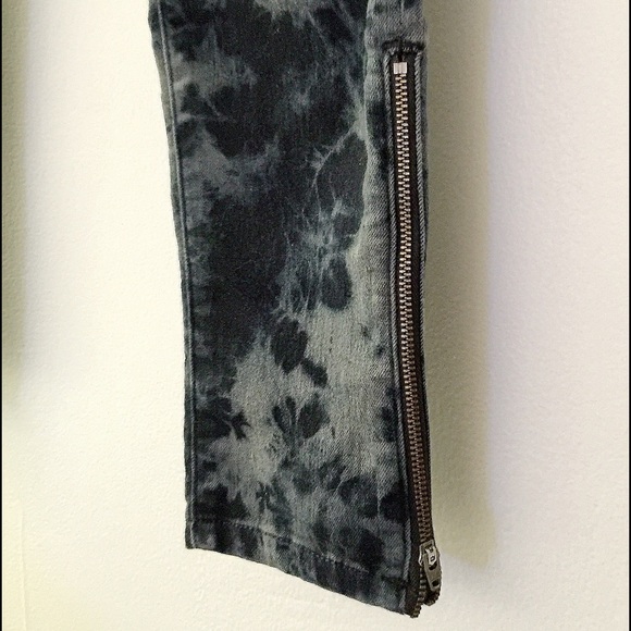 ✨JAMES JEANS Women's Twiggy Style Mid Rise Jeans✨ - Picture 3 of 4