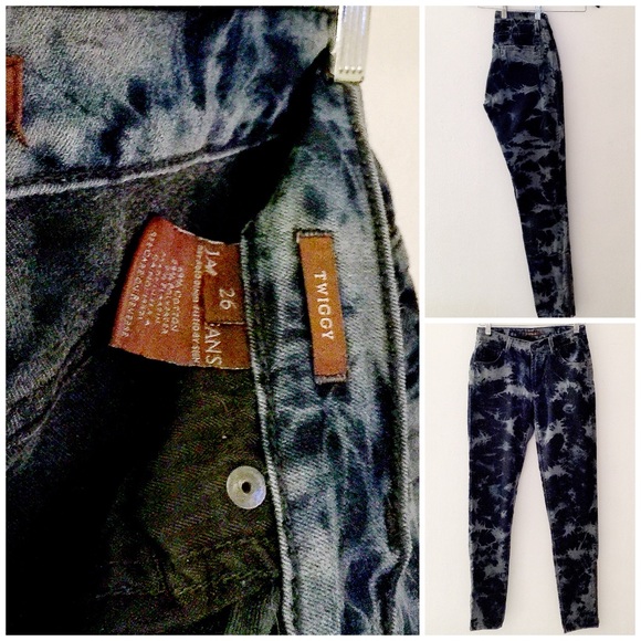 ✨JAMES JEANS Women's Twiggy Style Mid Rise Jeans✨ - Picture 4 of 4