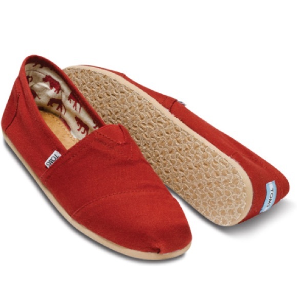 Female size 5 Red Classic Toms