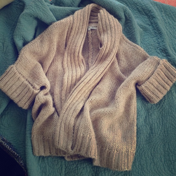 Oversized Eight Eight Eight cozy cardigan, size S.