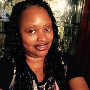 Meet your Posher, Angela