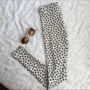 RARE BRANDY MELVILLE floral leggings