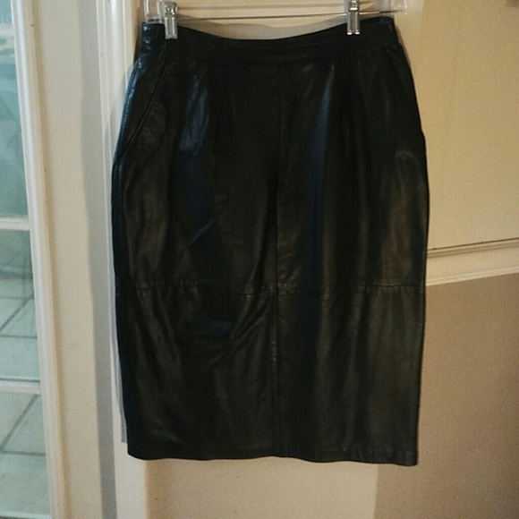 Genuine leather skirt