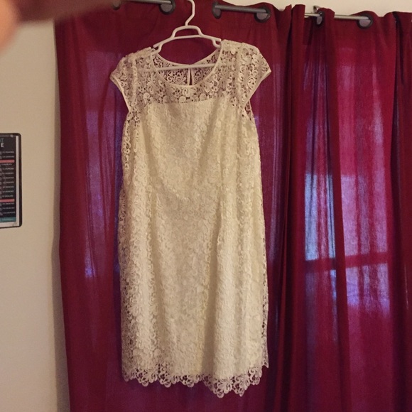 Lace Adrianna Papell dress - Picture 1 of 1