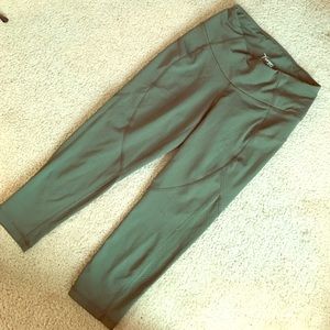 figure shaping workout crop pant