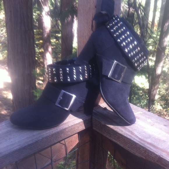 kreativekristen  Accessories - HOST PICK 9-21-16Black belt boot bling