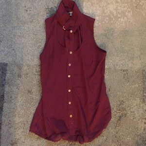 Sleeveless sheer button up blouse