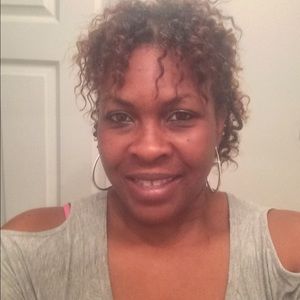 Meet your Posher, Janelle