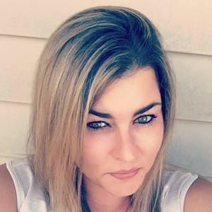 Meet your Posher, Renee