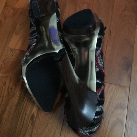 Isabel Toledo for Payless pumps - Picture 4 of 4