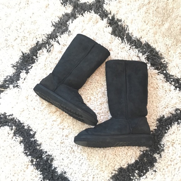 Classic Tall Black Uggs