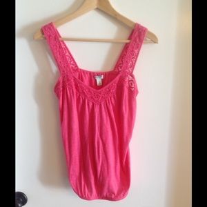 Pink tank, Small