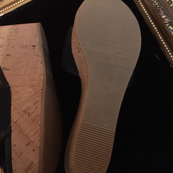 Coach  7 - Picture 3 of 4