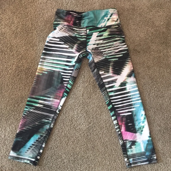 Athletic crop leggings