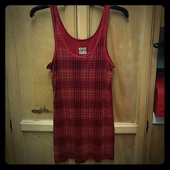 Extra long red tank size xl