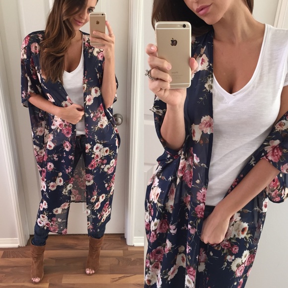 🏴 • SALE/Last • Navy Floral Long Kimono - Picture 4 of 4