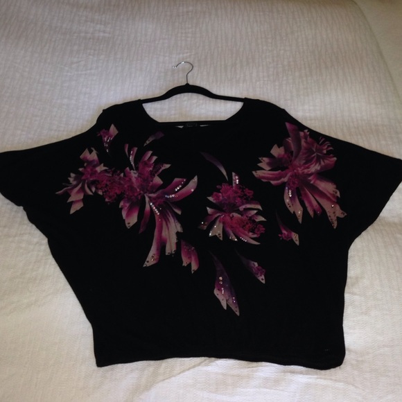 Guess shirt with flowers