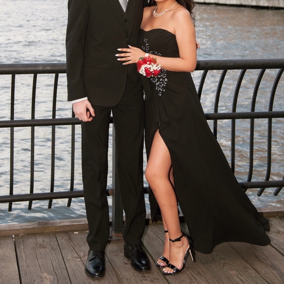 Black prom dress - Picture 3 of 3