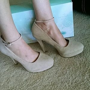 Maurice's high heels