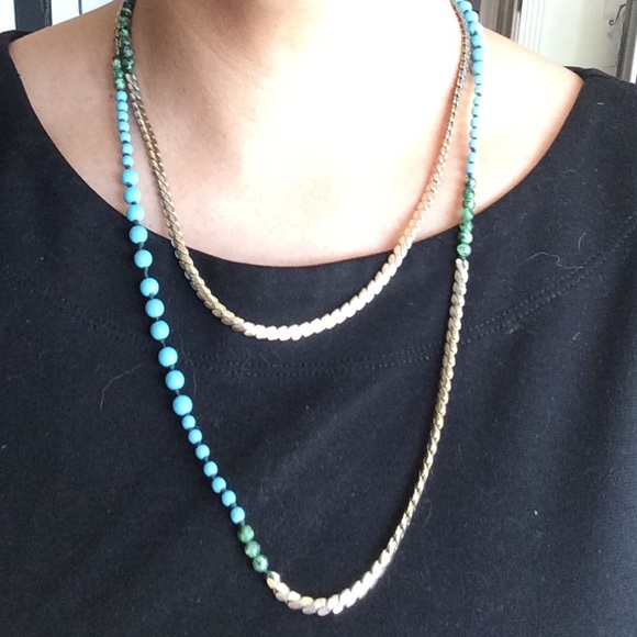 Banana republic single strand long necklace gold