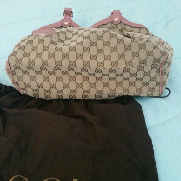 Authentic Gucci Medium Suki Bag - Picture 2 of 3
