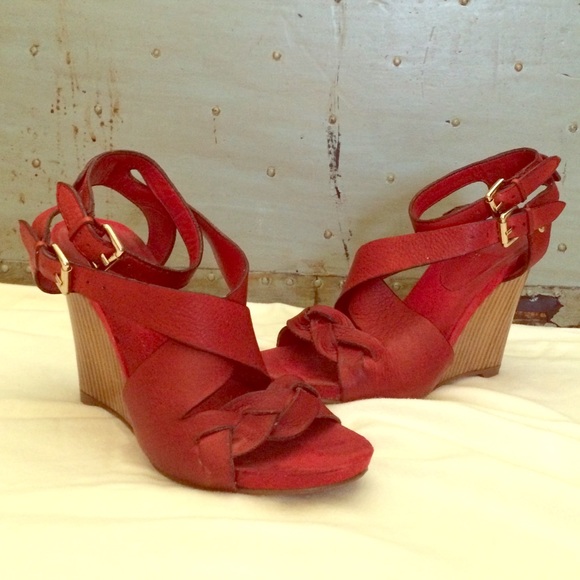 Super cute red ankle-strap Nine West wedges 6M
