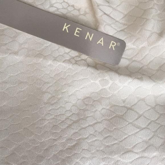 Ivory Scalloped Edge High Low Snake Skin Blouse - Picture 2 of 3