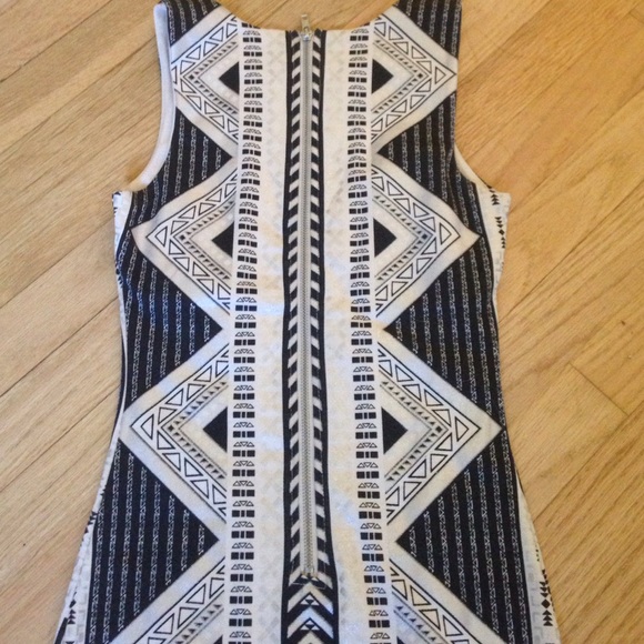 Metallic Tribal Print Dress - XS - Picture 4 of 4