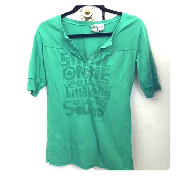 Pacsun's Billabong tee size Medium - Picture 1 of 4