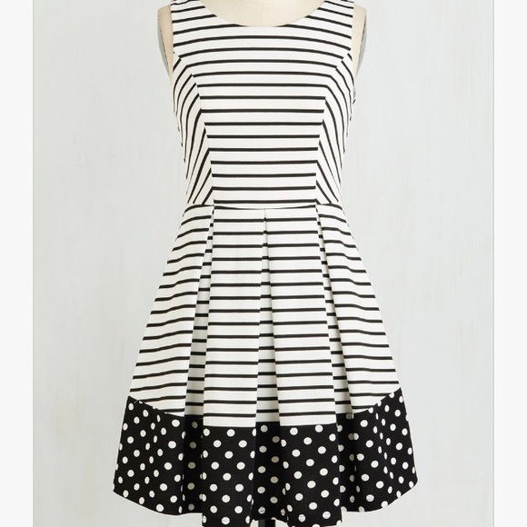 ModCloth Dresses & Skirts - Mixed Media Attention Dress