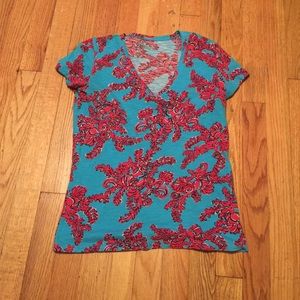 EUC Lilly t shirt