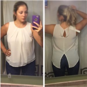 NWT!! White tank with open slit in the back