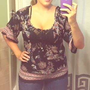 NWT paisley black print top!