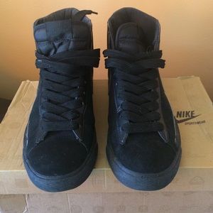 Women's Nike blazer high tops sneakers !