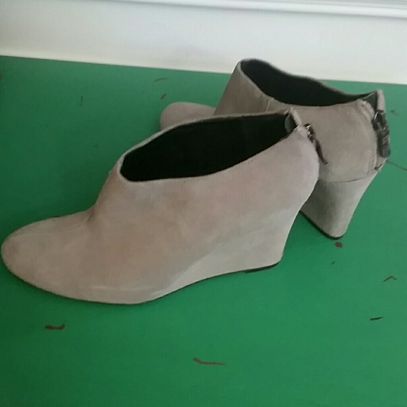 LOFT grey suede wedges