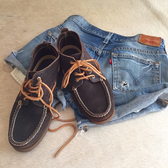 Ladies Sperry chukka boot