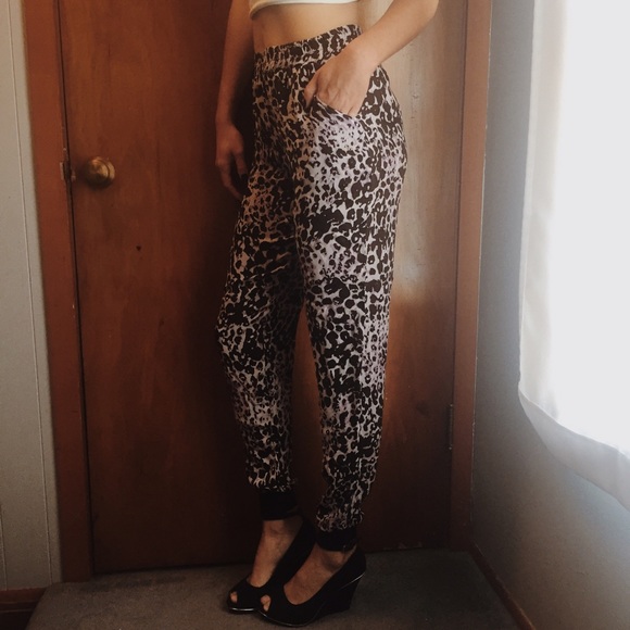 Karina Grimaldi--Ivy print pants